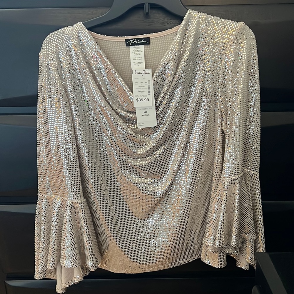 Bell Sleeve, Dressy, Sequin Style Blouse!